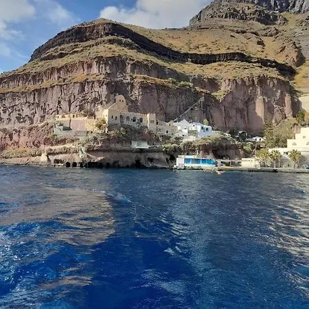 Апартаменты Mermaid Cave Old Port,