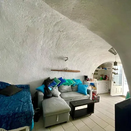 Mermaid Cave Old Port, Apartment Fira (Santorini)