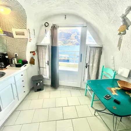 Mermaid Cave Old Port, Apartment Fira (Santorini)